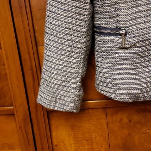 H & M Gray and Silver Cardigan  Size 8 - Picture 3 of 8